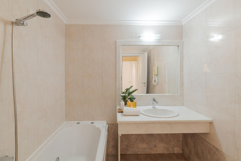Bathroom 5, Epavlis Hotel & Spa, South Aegean