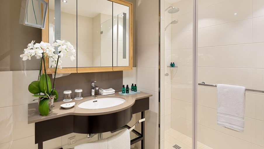 Bathroom 5, Hotel Jagdschloss Kranichstein, Darmstadt