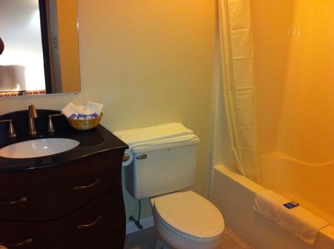Bathroom 3, Hotel 7 Inn Vienna, Johnson