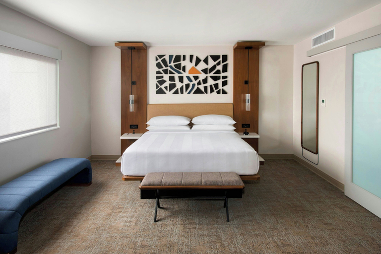 Bedroom 3, Marriott Springfield Downtown, Hampden