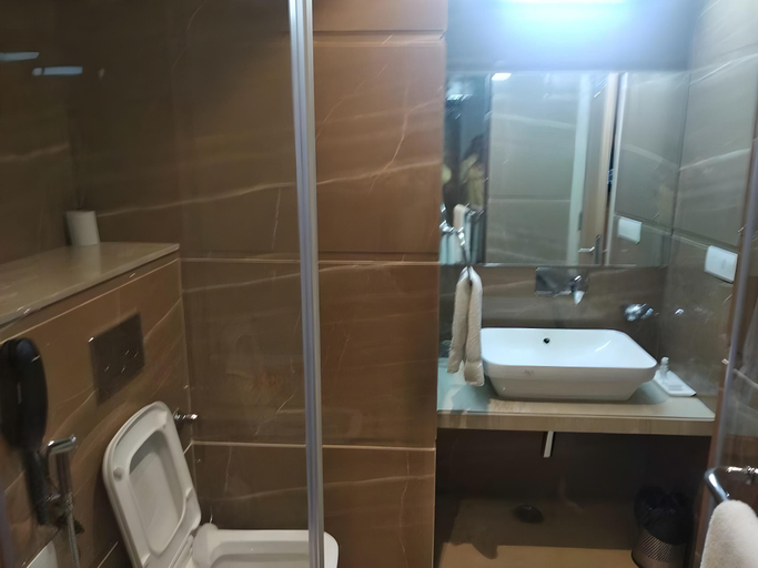 Bathroom 4, Narayanam Hotel, Gwalior