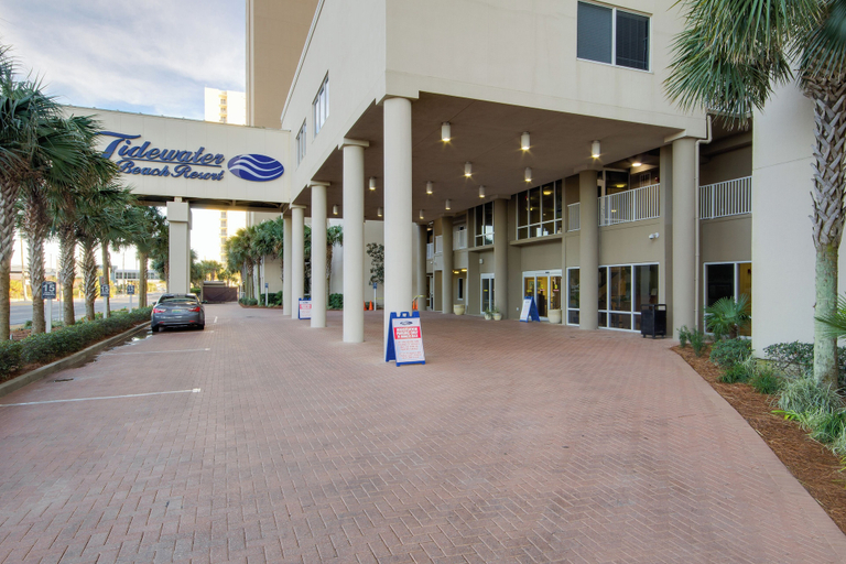 Exterior & Views 2, Sea Turtle Retreat! 3BR Beachfront Condo With Stunning Gulf Views Sleeps 8, Bay