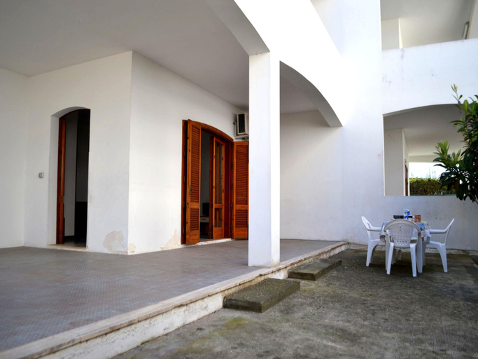 Others 5, Nami holiday home for six guests with outdoor space, Lecce