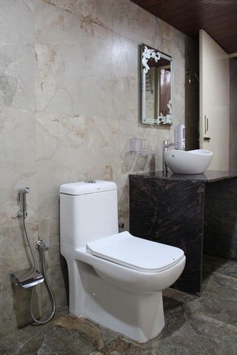Bathroom 3, Royal Cliff Resorts, Nainital