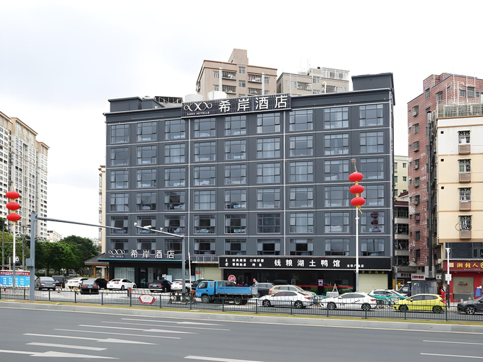 Exterior & Views