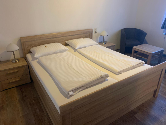 Bedroom 3, Hotel Brauhaus zur Krone, Rhein-Erft-Kreis