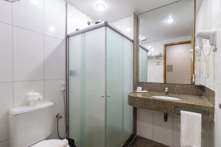 Bathroom 4, Golden Park Recife By Nacional Inn, Recife
