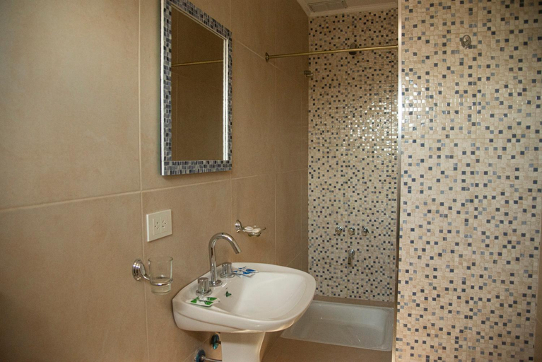 Bathroom 3, Morada Suites, Campana