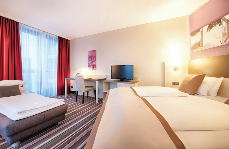 Bedroom 4, Leonardo Hotel Hannover Airport, Region Hannover