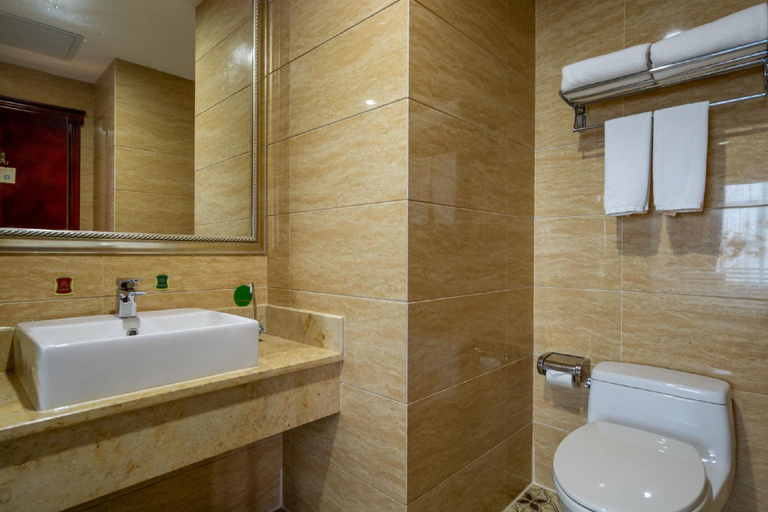 Bathroom 3, Vienna Hotel Shenzhen Songgang Metro Station, Shenzhen