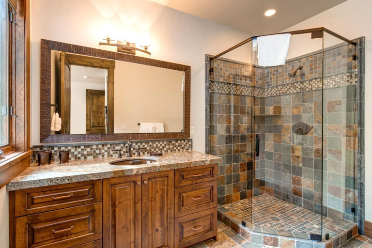 Bathroom 3, Solamere Escape 5 Bedrooms PSD-2071 by KBM, Summit