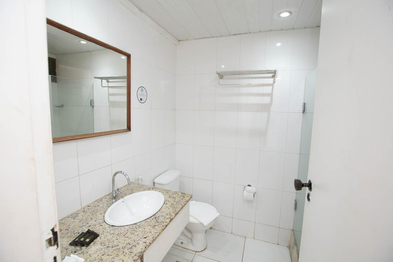 Bathroom 3, Rede Andrade Ondina Salvador, Salvador