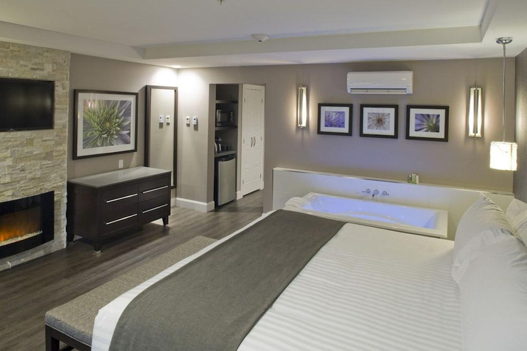 Bedroom 3, Hotel Shediac, Westmorland