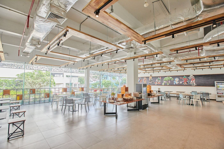 Food & Drinks 5, The Royal City Hotel, Bang Plad