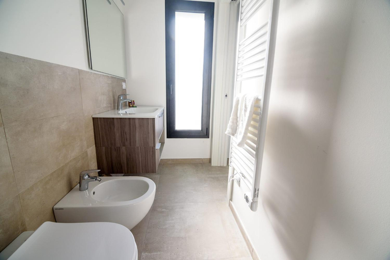 Bathroom 2, Agave Sanremo, Imperia