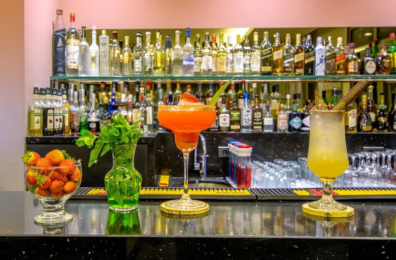 Food & Drinks 5, The Ray Hotel and Studios, El Metn