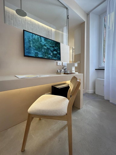 Others 3, allegra suites, La Spezia