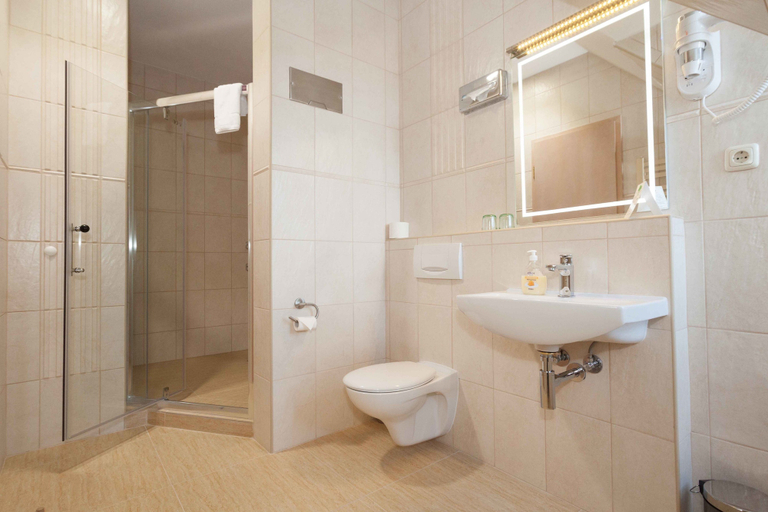 Bathroom 3, Hotel 3 Linden, Leipzig