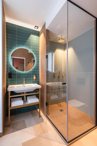 Bathroom 4, O.Lysee Hotel, Paris