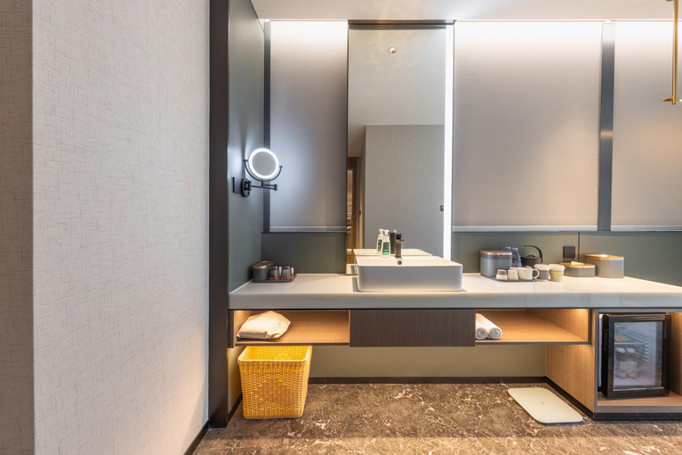 Bathroom 3, Atour S Hotel Shenzhen Luohu Shuibei, Shenzhen