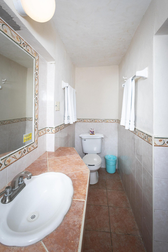 Bathroom 4, Hotel Suites Kino, Hermosillo