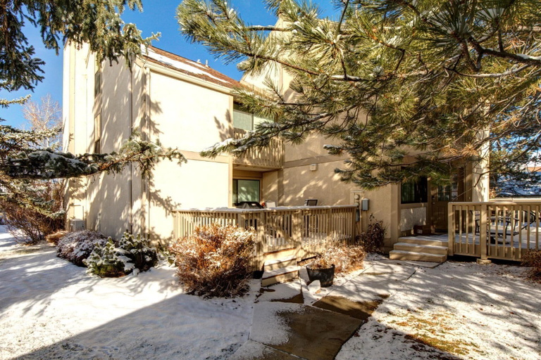 Exterior & Views 2, Park Meadow Community, Shuttle Route RCT-42 by KBM, Summit