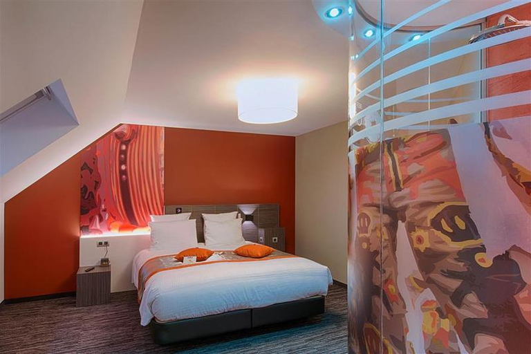 Bedroom 2, Orange Hotel La Louviere, Hainaut