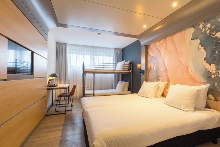 Bedroom 3, Leonardo Hotel Almere City Center, Almere