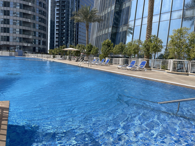 Pool 2, Maison Privee - Elegant and Panoramic Sea View Apt on Al Reem Island, Abu Dhabi City