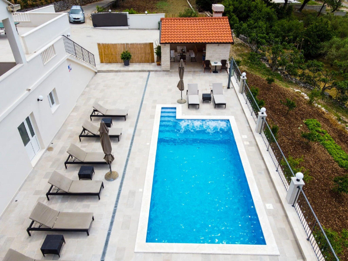 Sport & Beauty 2, Villa in Gruda with Private Pool, Konavle