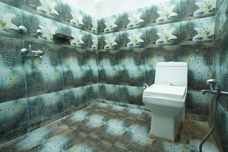 Bathroom 4, Hotel Diamond Inn, Deoghar