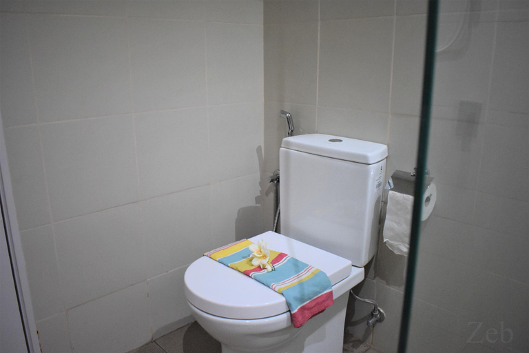 Bathroom 3, i-City【The LUCIA by Casa 】 60 inch big TV/Netflix/Parking~7pax, Shah Alam
