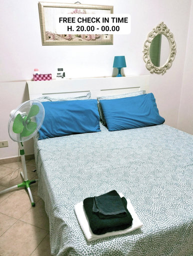 Bedroom 2, La Perla B & B, Rome