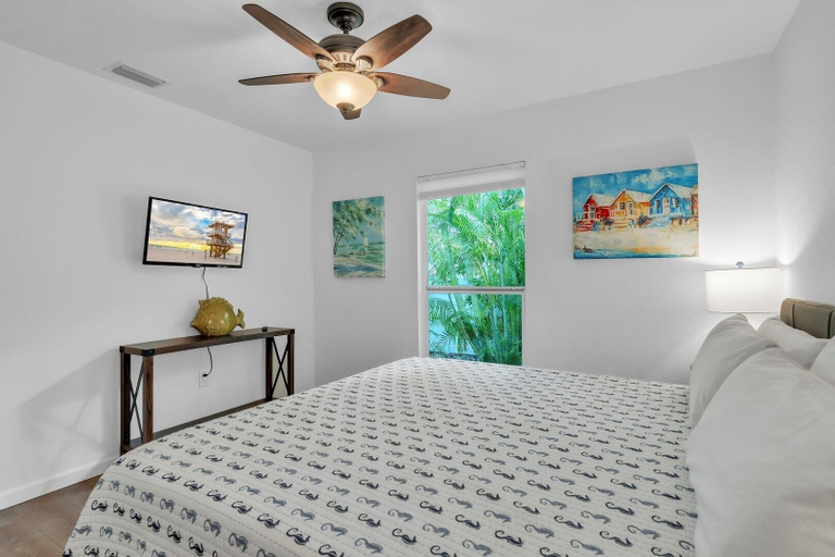 Bedroom 3, Minnow 2 2 Bedroom Villa by RedAwning, Manatee