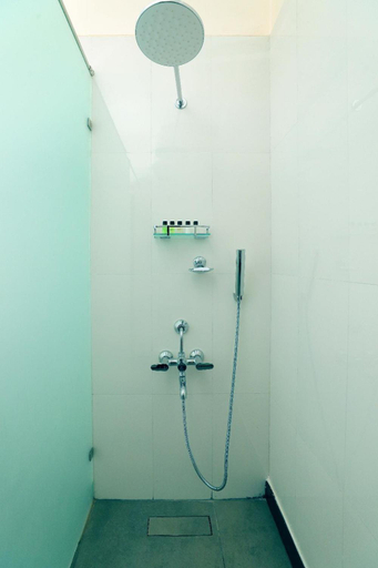 Bathroom 5, FRANCO TAMIL VILLAS, Puducherry