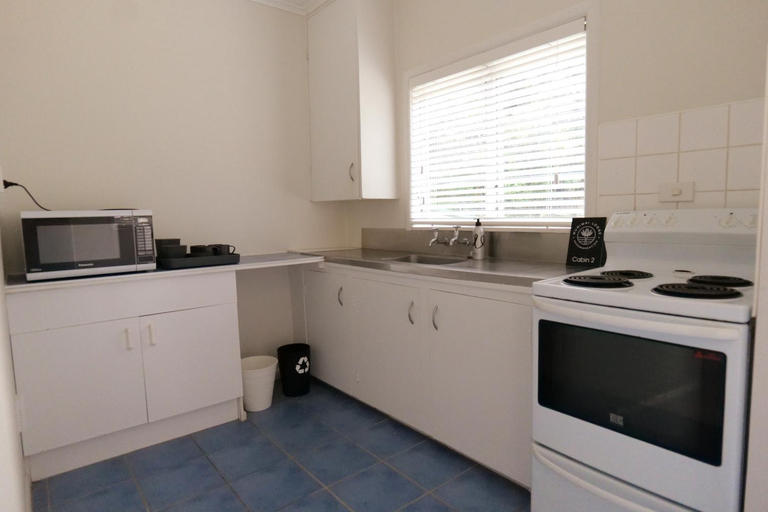 Others 5, Muriwai Lodge, Rodney