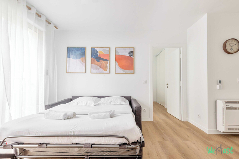 Room 3, Modern Apt With Balcony -6p-proche Disney/paris, Val-de-Marne