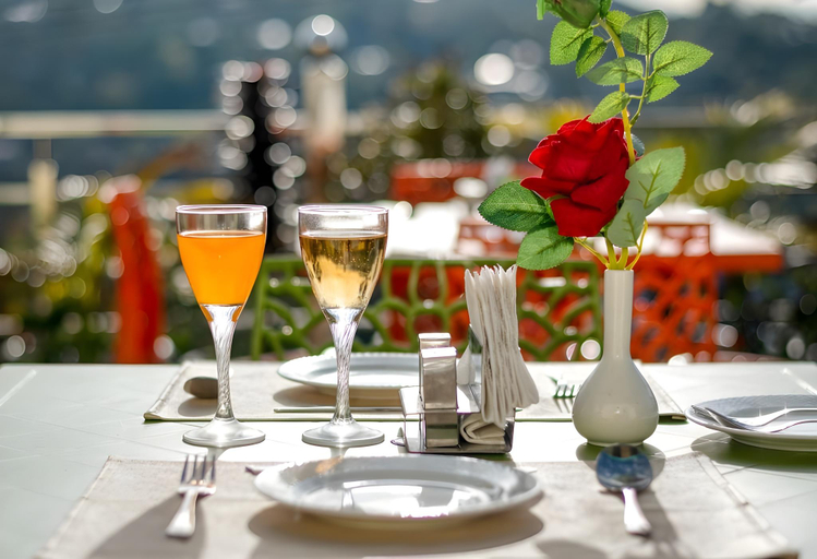 Food & Drinks 4, Hotel Walnut Creek , Nainital