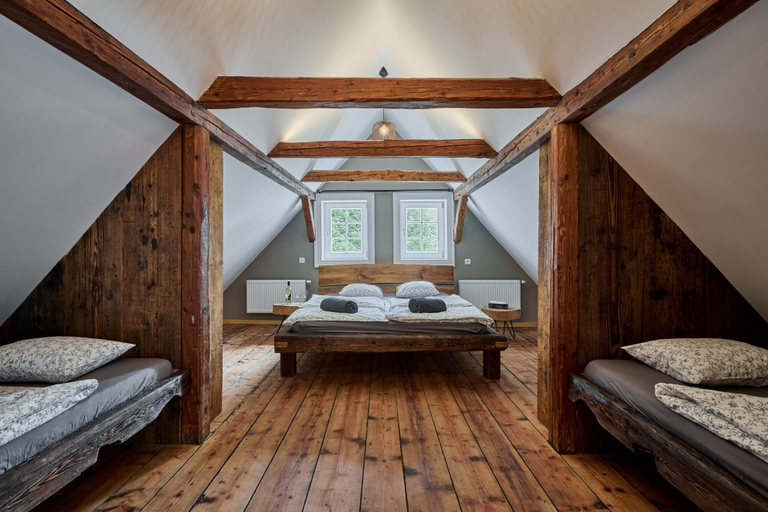 Room 2, Chalet in Horni Marsov Near Ski Slopes, Trutnov