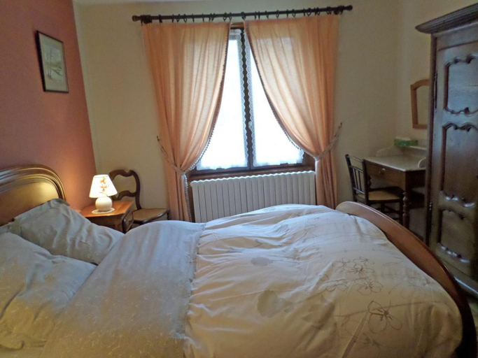 Bedroom 2, Chambres d'hotes familiales a Vecoux, nature et activites - FR-1-589-739, Vosges