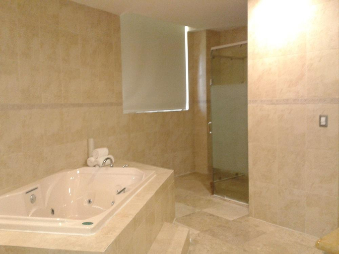 Bathroom 2, Hipico inn Hotel, Tihuatlán