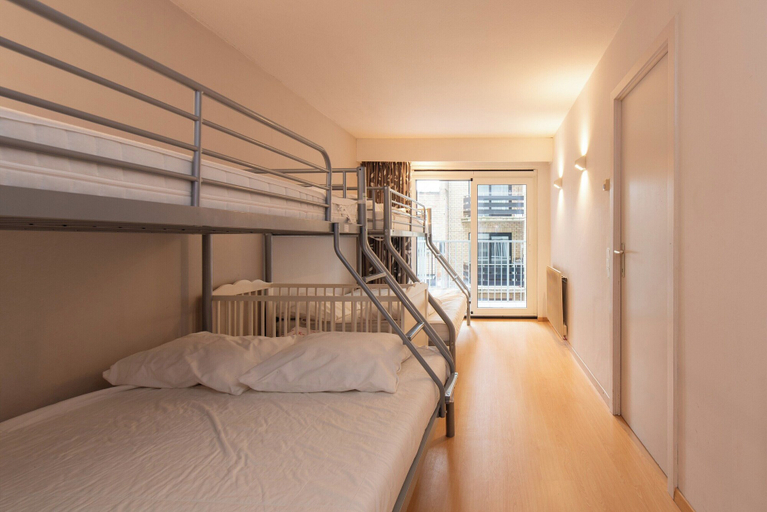 Room 3, Apartment in Middelkerke With Sea View, West-Vlaanderen