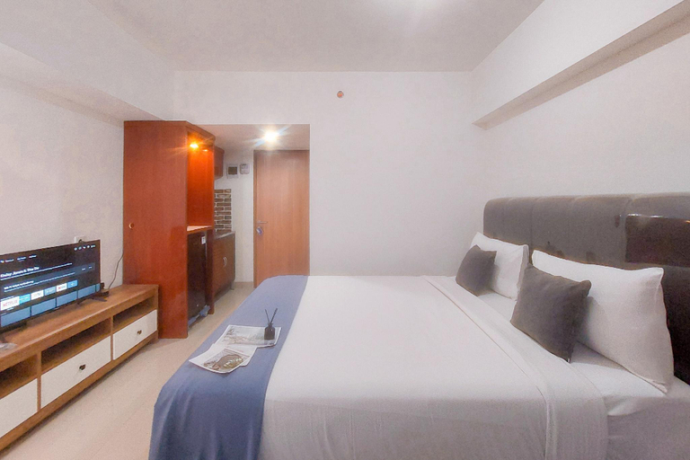 Bedroom 2, Cozy Studio Apartment at Cisauk Point By Travelio, Tangerang Selatan