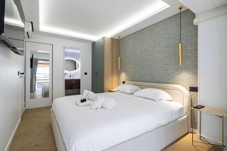 Room 4, Elegant Apt With Balcony 1bd/4p - Croisette/cannes, Alpes-Maritimes