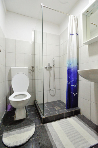 Bathroom 2, Hostel David, Herzegovina-Neretva