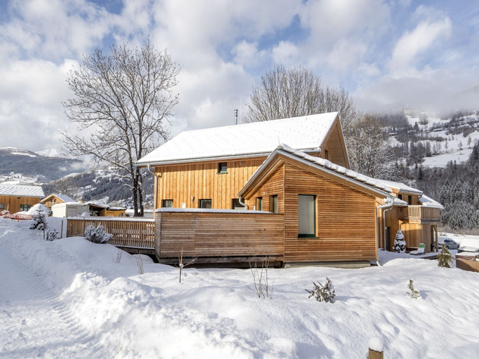 Others 4, Attractive chalet with whirlpool, Murau