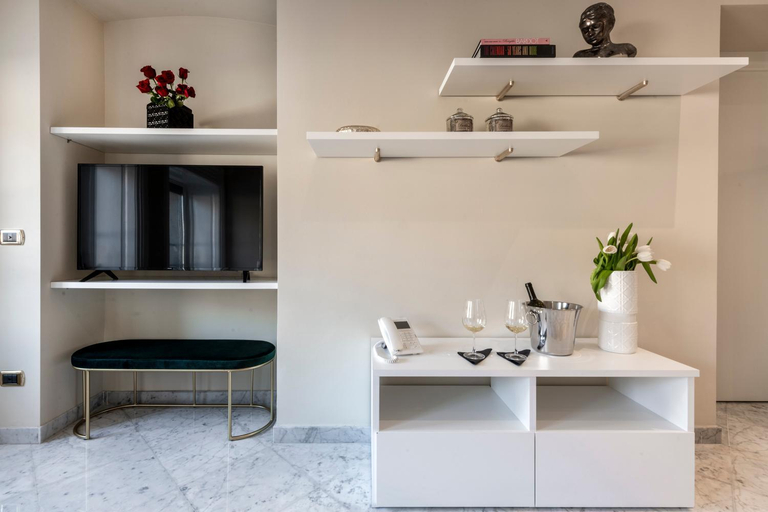 Others 5, Imperiale Suites Dante, Milano