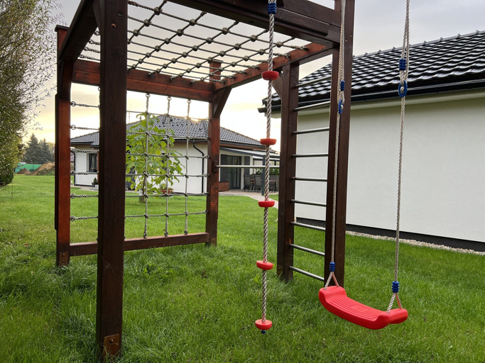 Garden 5, Villa in Doksy With Barbecue, Česká Lípa