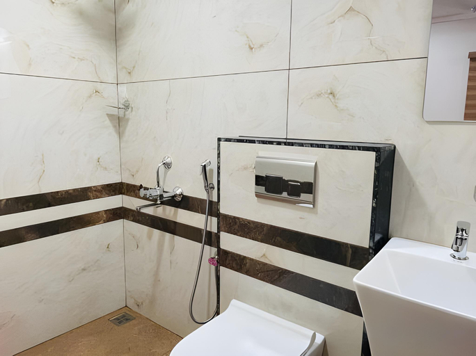 Bathroom 3, Hilux Inn, Ernakulam