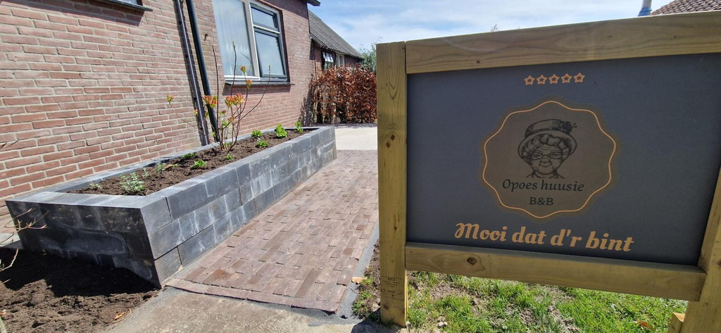Others 4, B&B Opoes huusie, Hardenberg